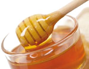 قناع طبيعي من العسل والشعير والحليب للبشره للبشره المجهده
